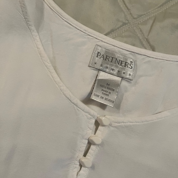 Lot of Two Button Blouses Mervyns Rayon - Picture 2 of 7